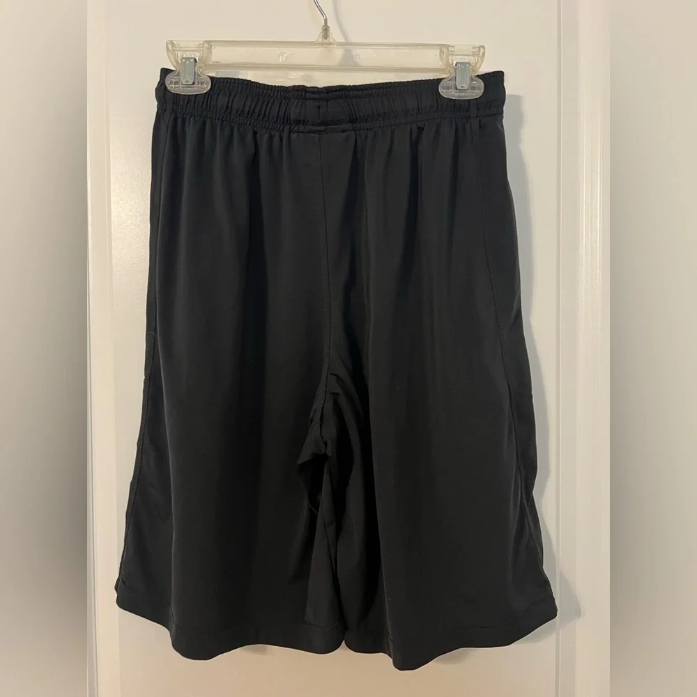 Under Armour Black Loose Fit Athletic Shorts - S - Picture 3 of 8